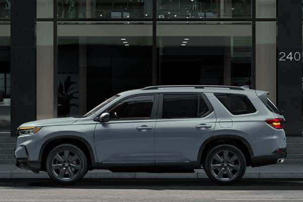2023 Honda Pilot vs Hyundai Palisade (Full Comparison)
